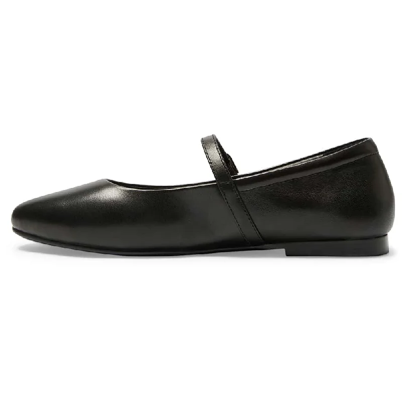 Athena Flat in Black Leather