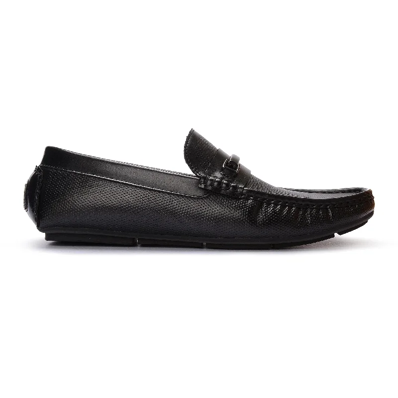 BATA Flexible Men Loafers 851X518