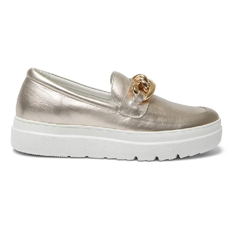 Bates Sneaker in Soft Gold Leather