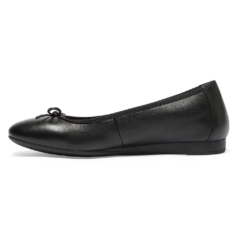 Belamy Flat in Black Leather