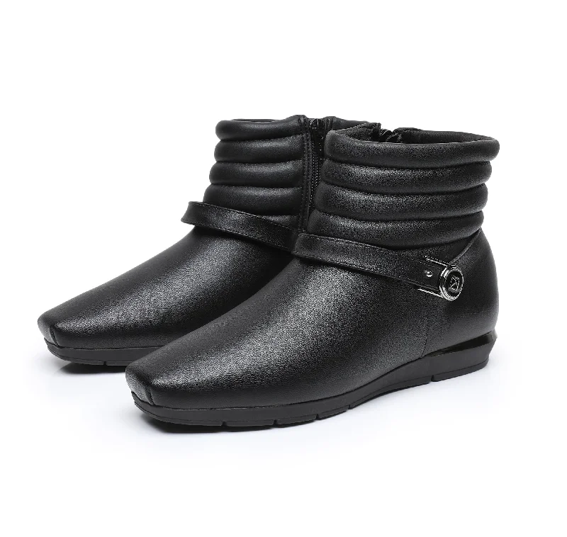 Buckle Bliss Boots (147.199)