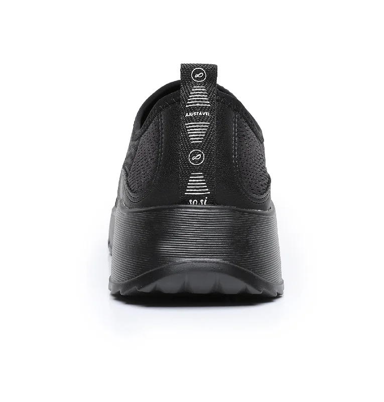 ""BreezeLite: Slip-On Sneakers - Black (S019001)