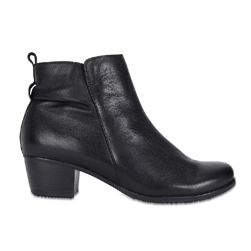 Brady Boot in Black Leather