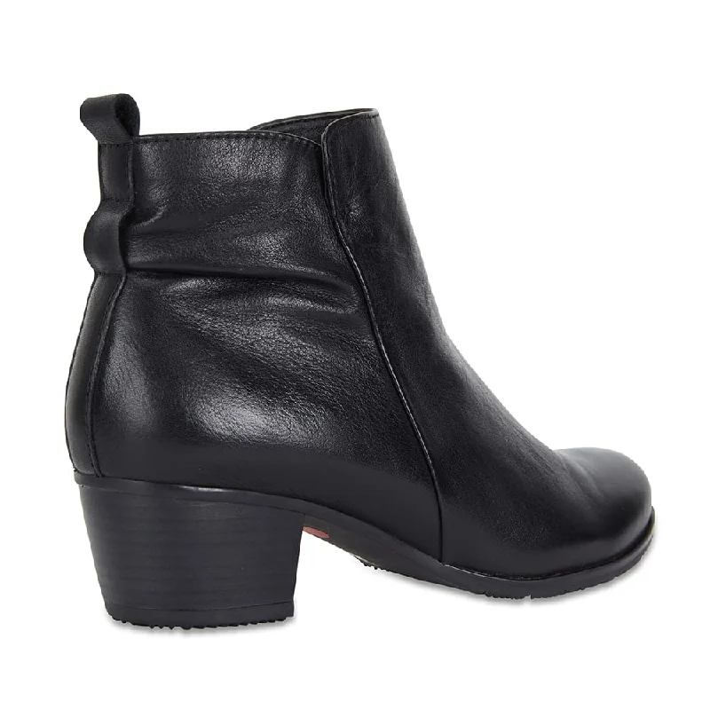 Brady Boot in Black Leather