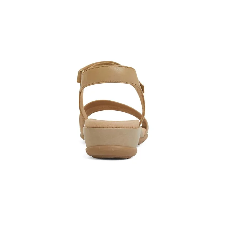 Camden Sandal in Nude Leather