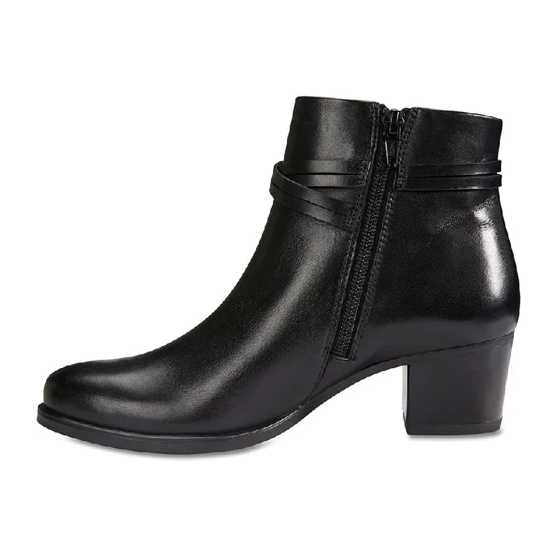 Carlton Boot in Black Leather