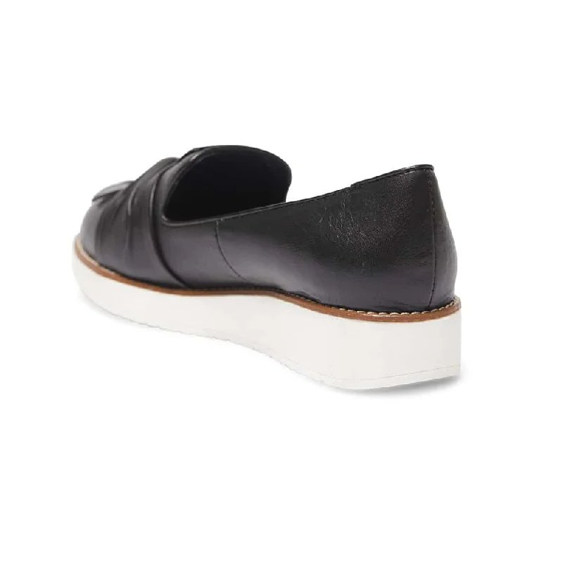 Dandy Flat in Black Leather