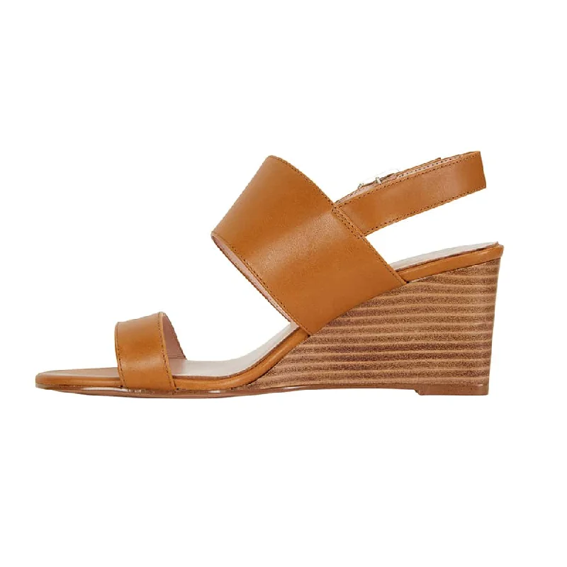 Diana Heel in Light Tan Leather