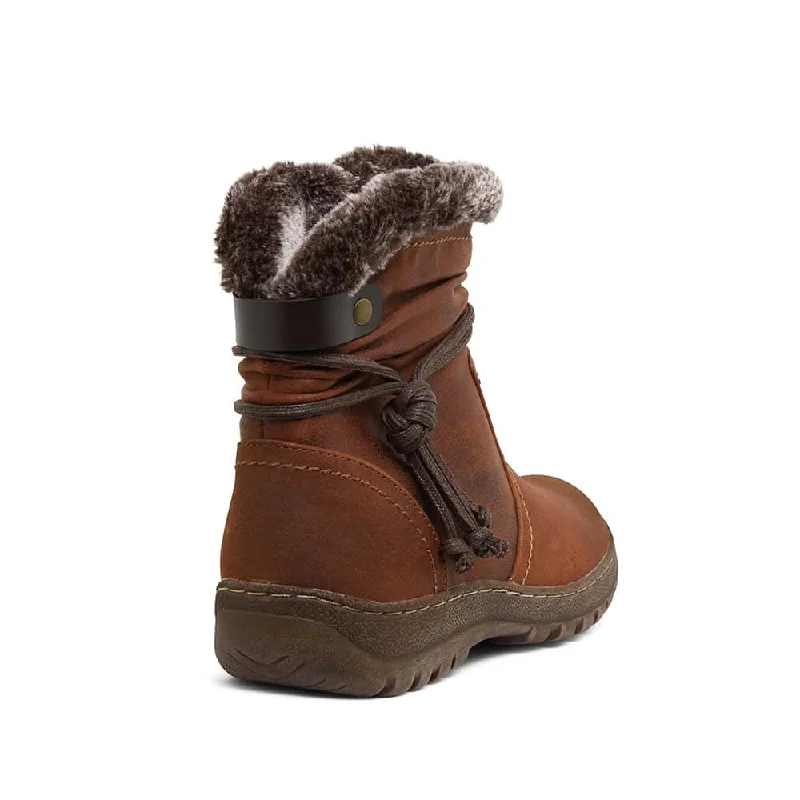 Eskimo Boot in Tan Micro Smooth