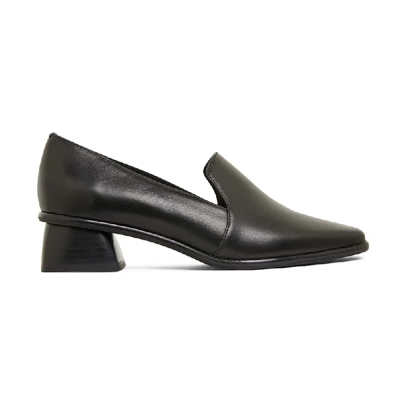 Fargo Loafer in Black Leather