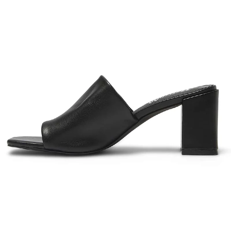 Geri Heel in Black Smooth