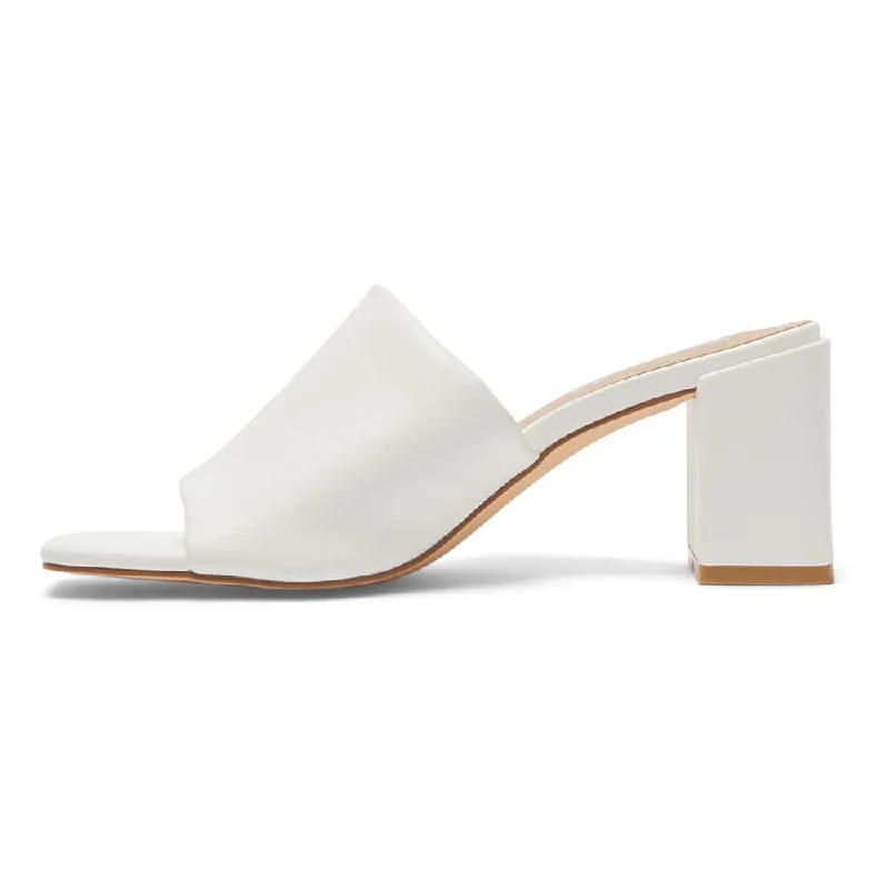 Geri Heel in White Smooth