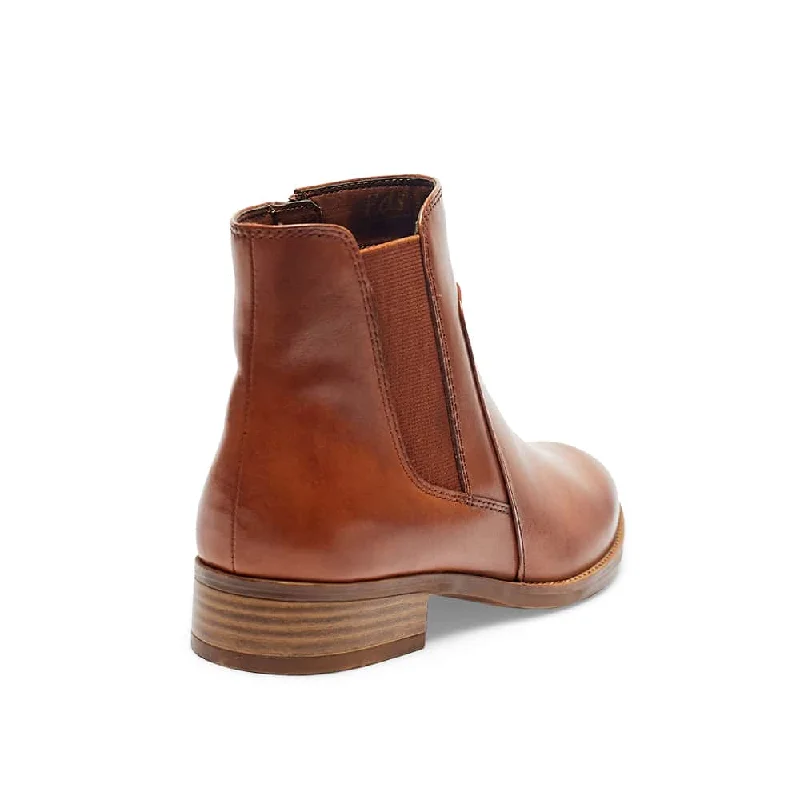 Glasgow Boot in Mid Brown Leather