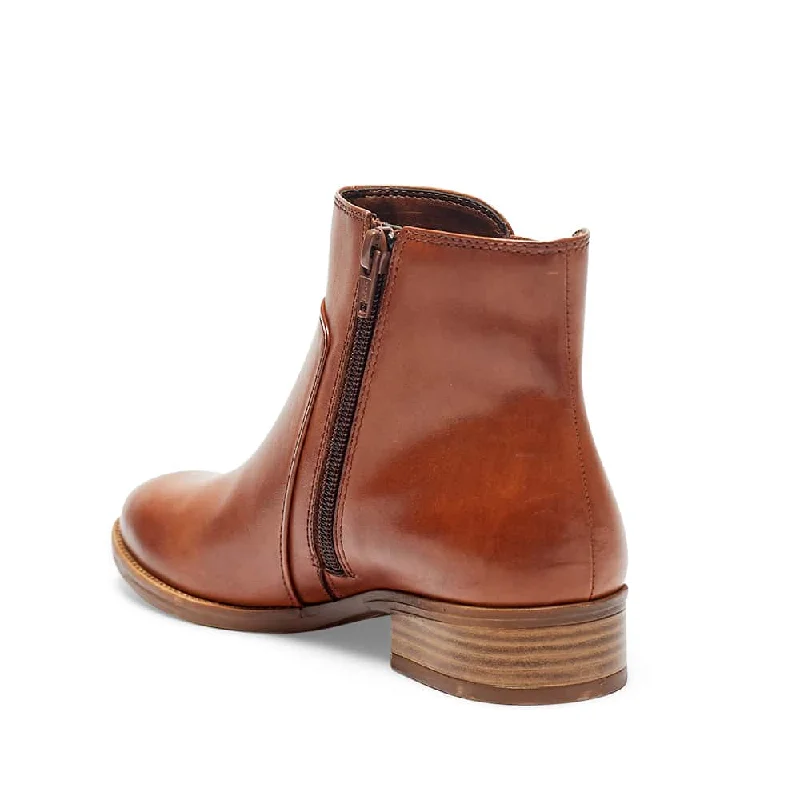 Glasgow Boot in Mid Brown Leather