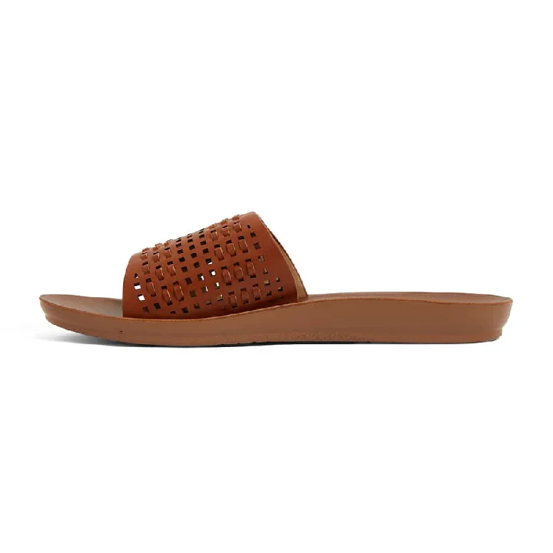 Grid Slide in Light Tan Smooth