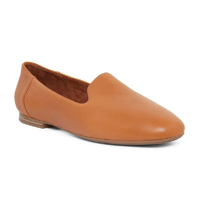 Hugo Flat in Cognac Leather