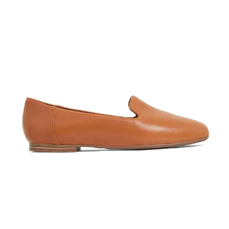 Hugo Flat in Cognac Leather