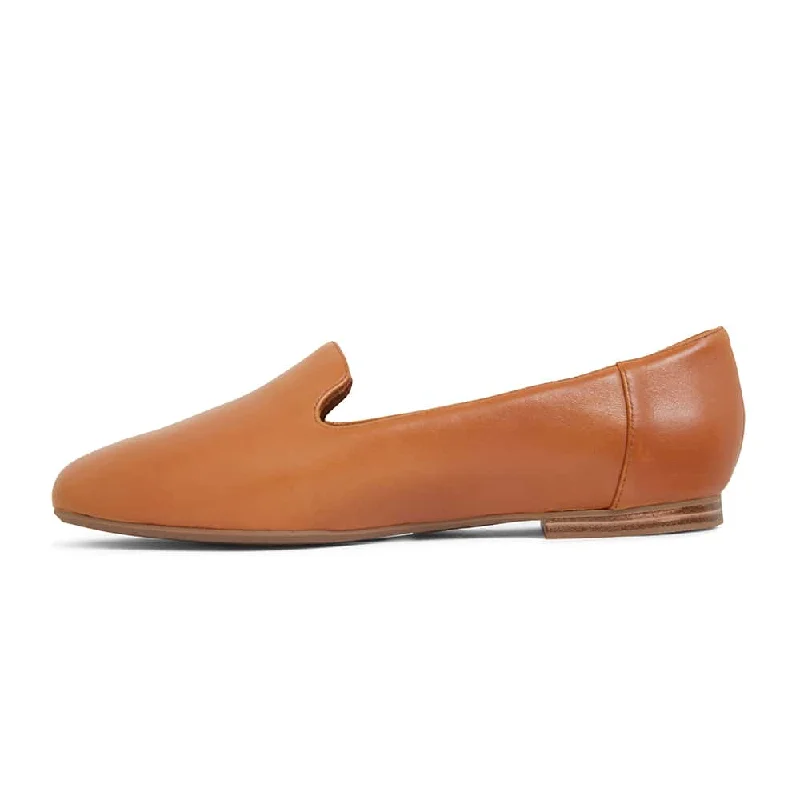 Hugo Flat in Cognac Leather