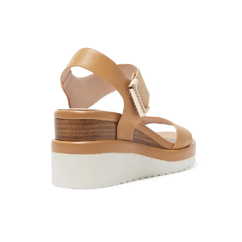 Iris Wedge in Light Tan Leather