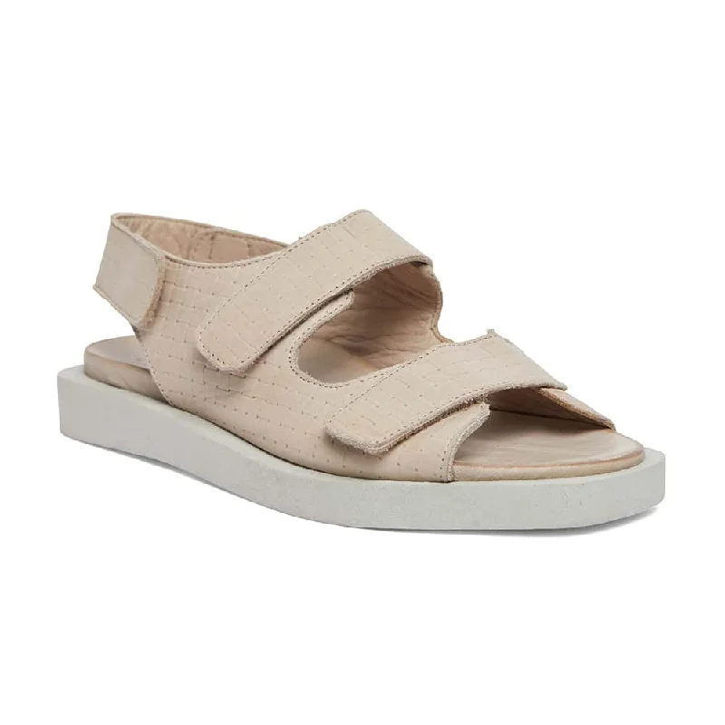 Java Sandal in Nude Leather