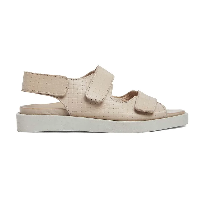 Java Sandal in Nude Leather