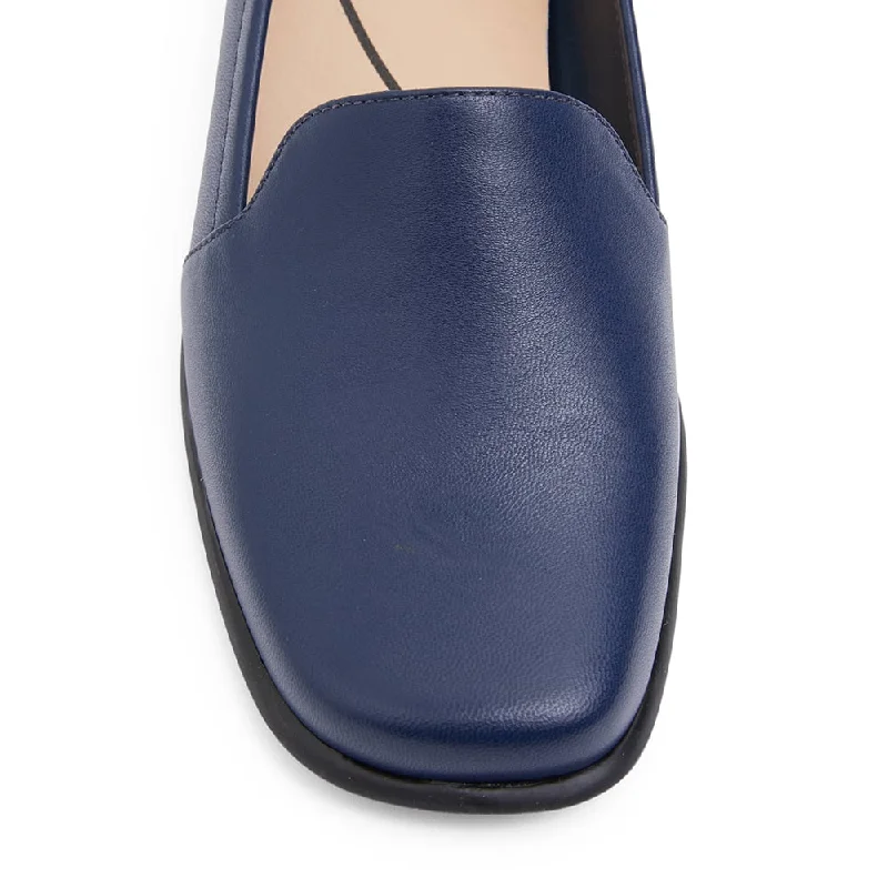 Knox Flat in Navy Leather