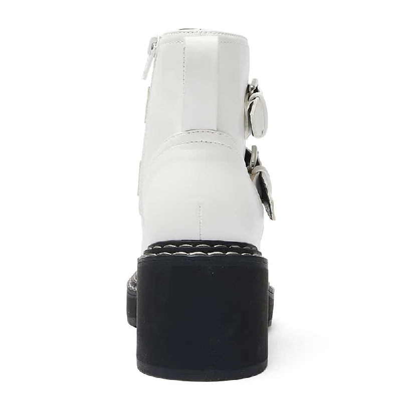 Kurt Boot in White Smooth