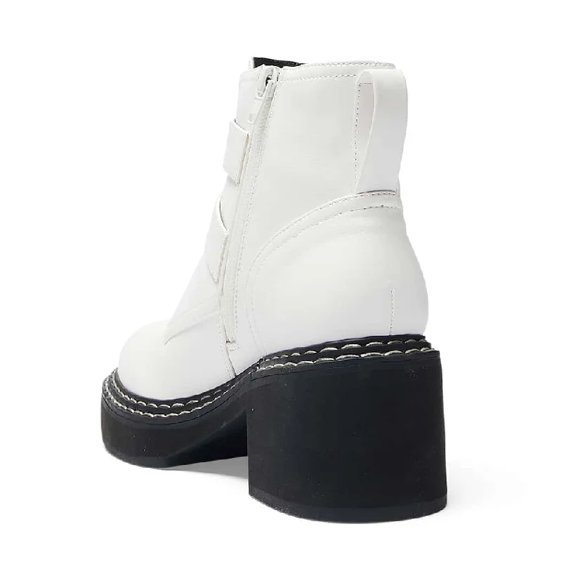 Kurt Boot in White Smooth