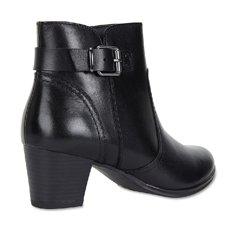 Mascot Boot in Black Leather