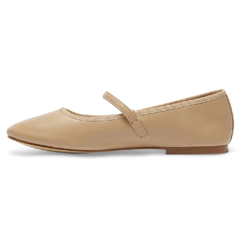 Molly Flat in Nude Leather