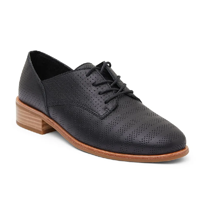 Nandy Brogue in Black Leather