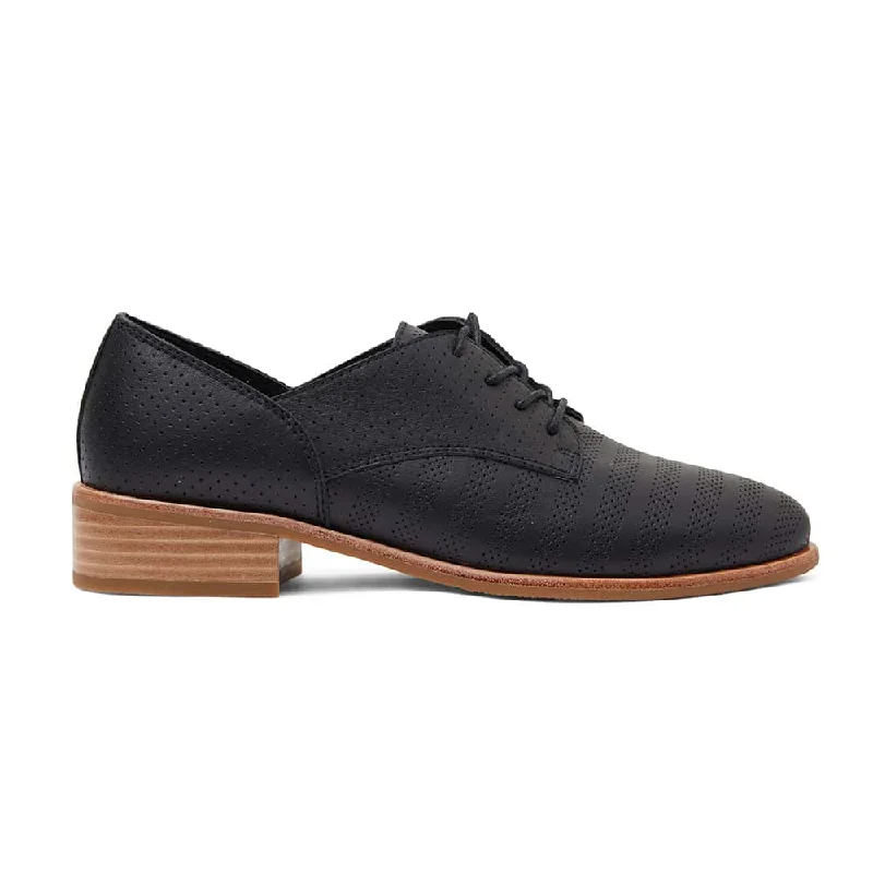 Nandy Brogue in Black Leather