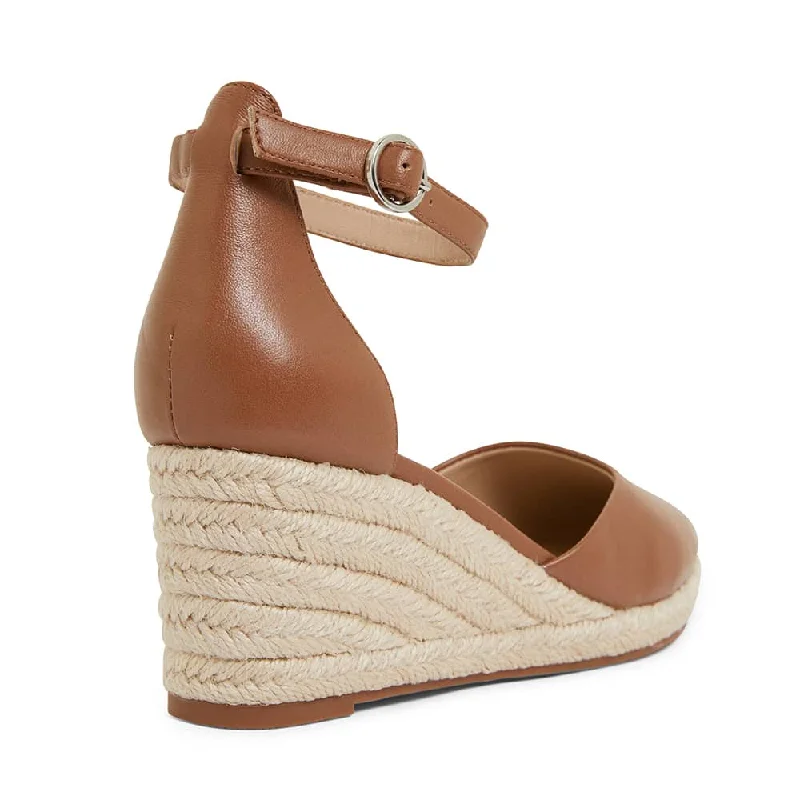 Peru Wedge in Tan Leather