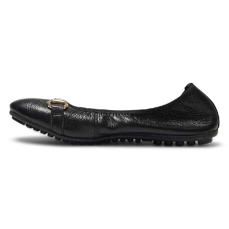 Pilgrim Flat in Black Leather