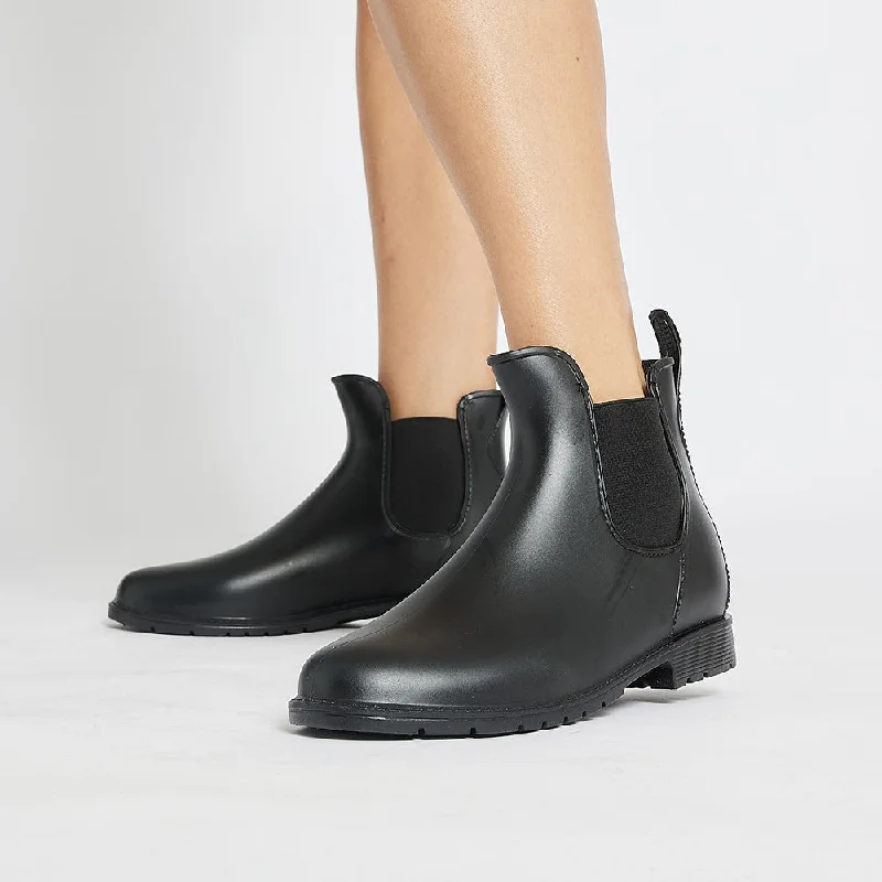 Rainy Boot in Black Smooth