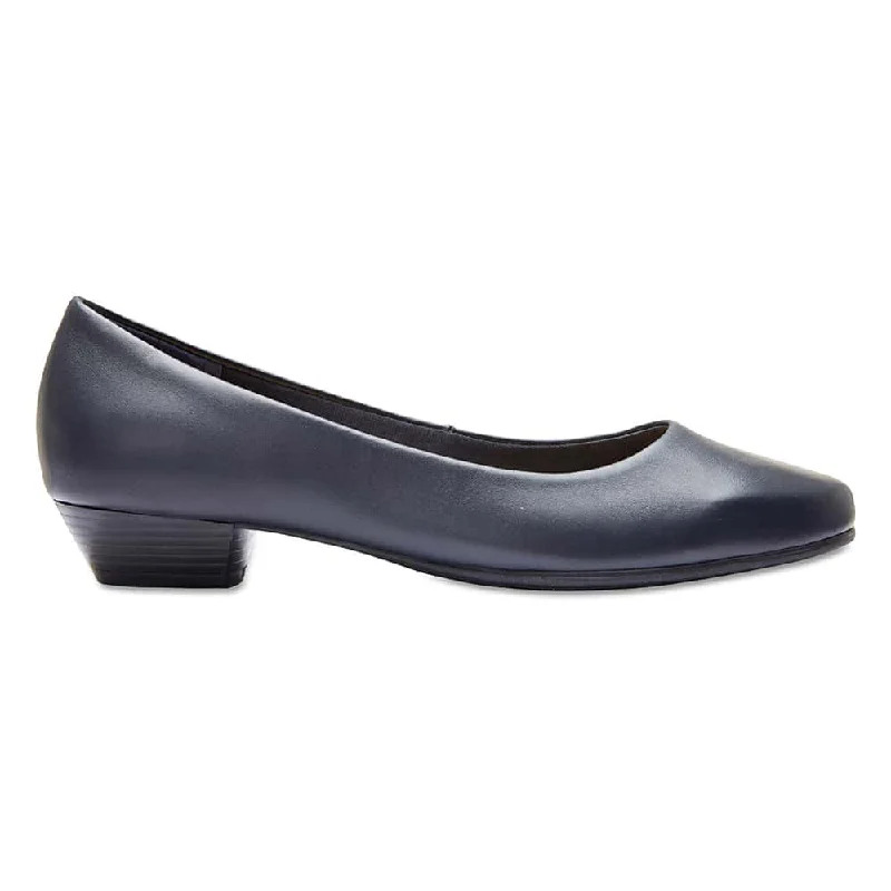 Regal Heel in Navy Leather