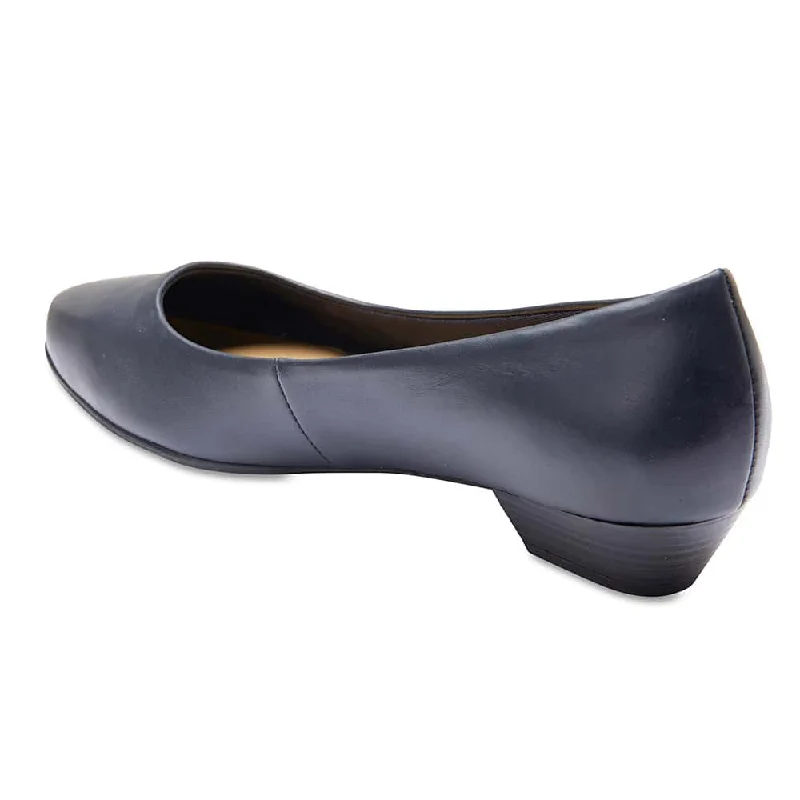 Regal Heel in Navy Leather