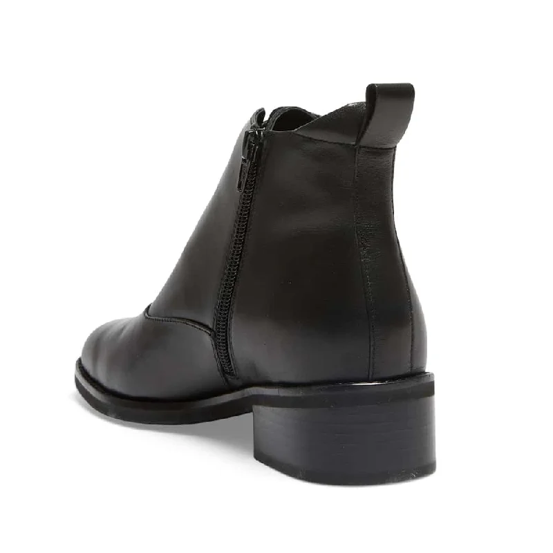 Royale Boot in Black Leather