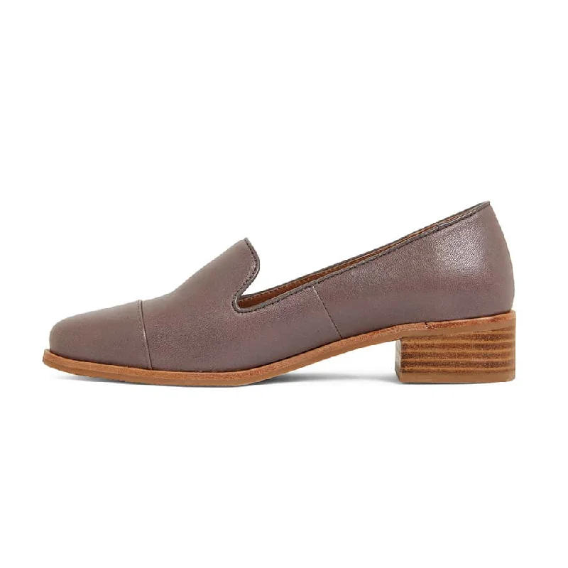 Sable Loafer in Taupe Leather