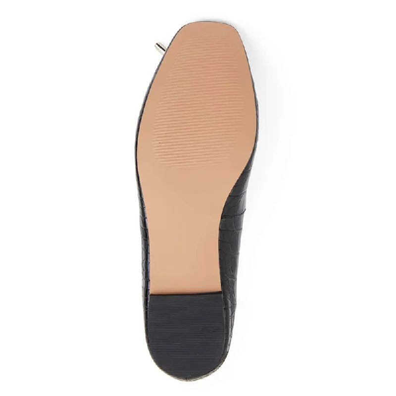 Tabbatha Flat in Black Croc