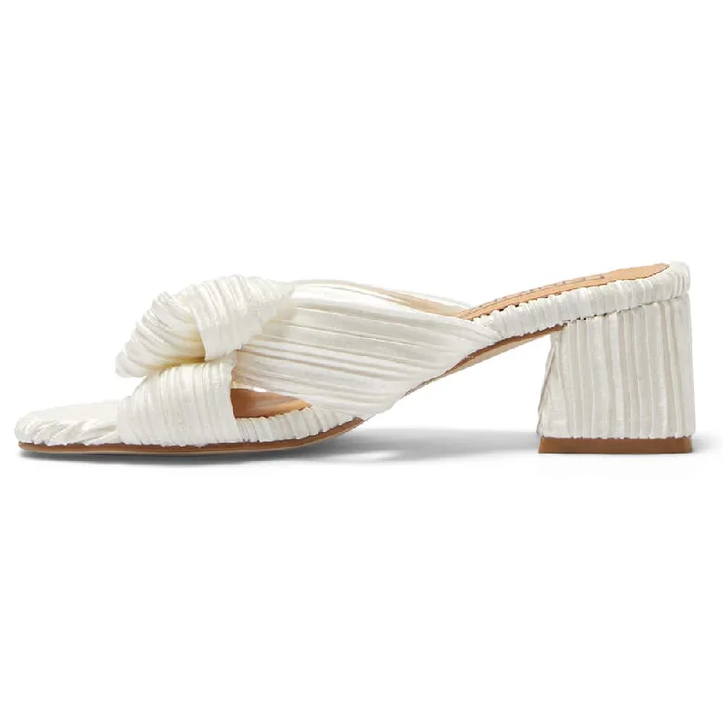 Tiffany Heel in Ivory Pleat