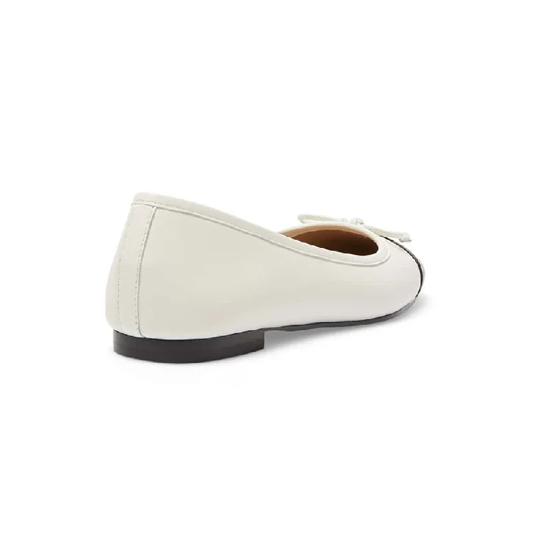 Trella Flat in White Leather