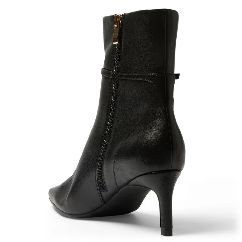 Urgent Boot in Black Leather